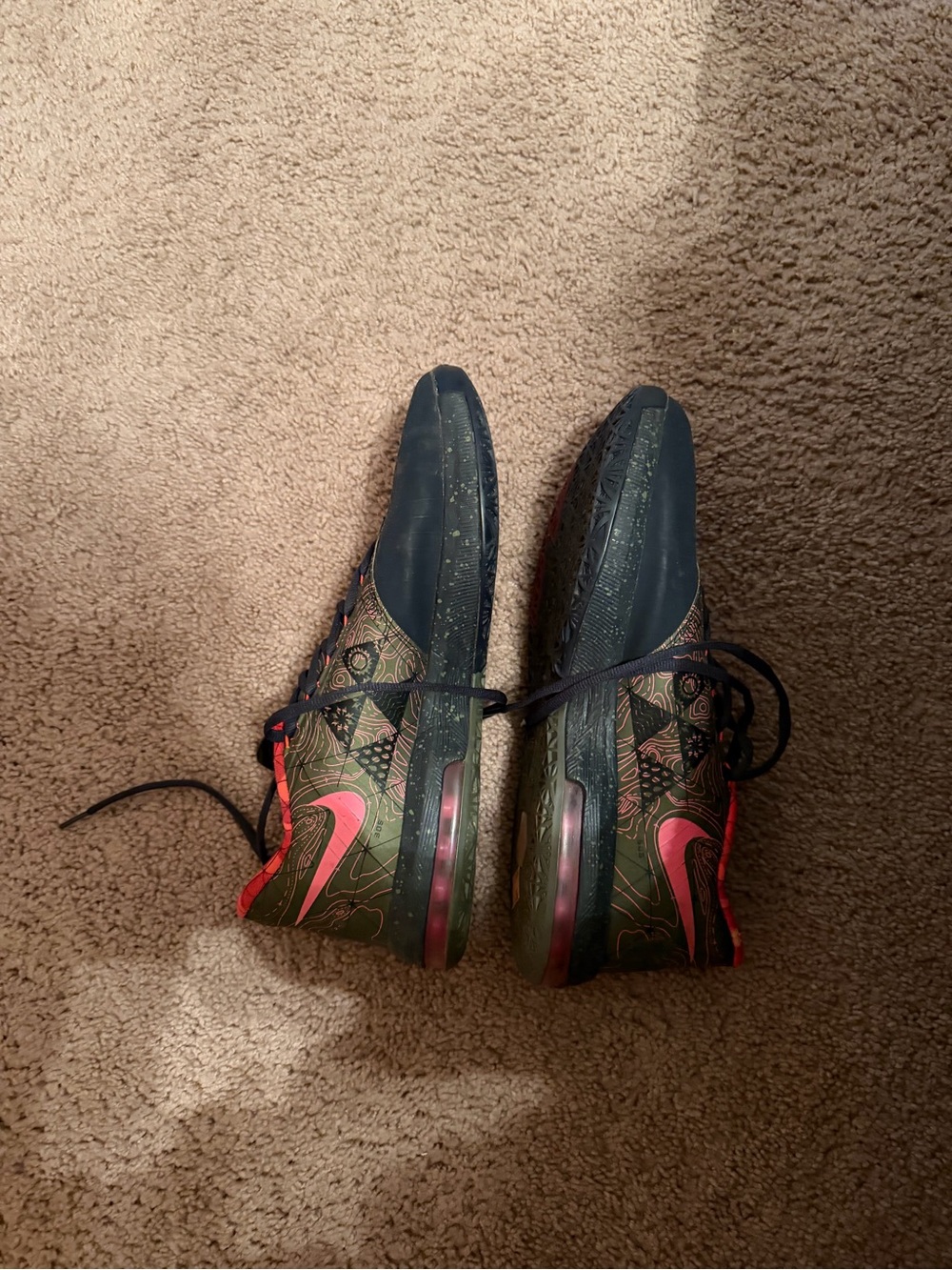 KD Shoes - Picture 2 of 3